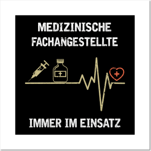 MEDIZINISCHE FACHANGESTELLTE IMMER IM EINSATZ Posters and Art